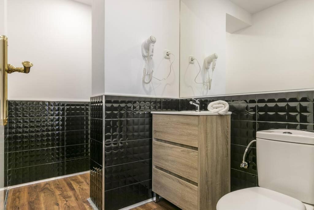 Apartamentos Plaza De Pedro Zerolo I マドリード エクステリア 写真